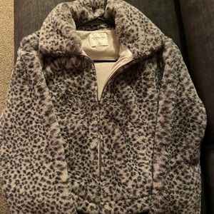 Faux fur cheetah print cropped jacket